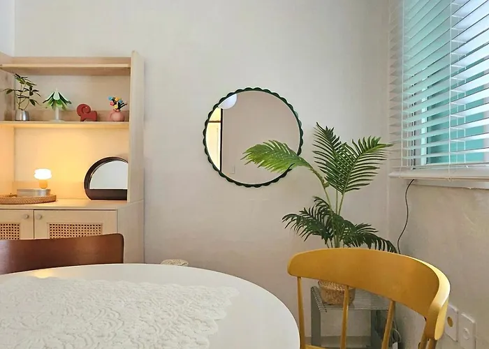 Апартаменты Cozy Vintage 10 Min To Gocheok Dome